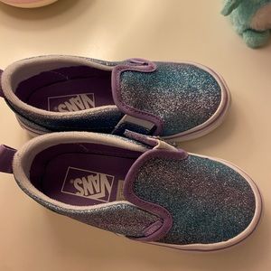 New size 9 toddler vans.